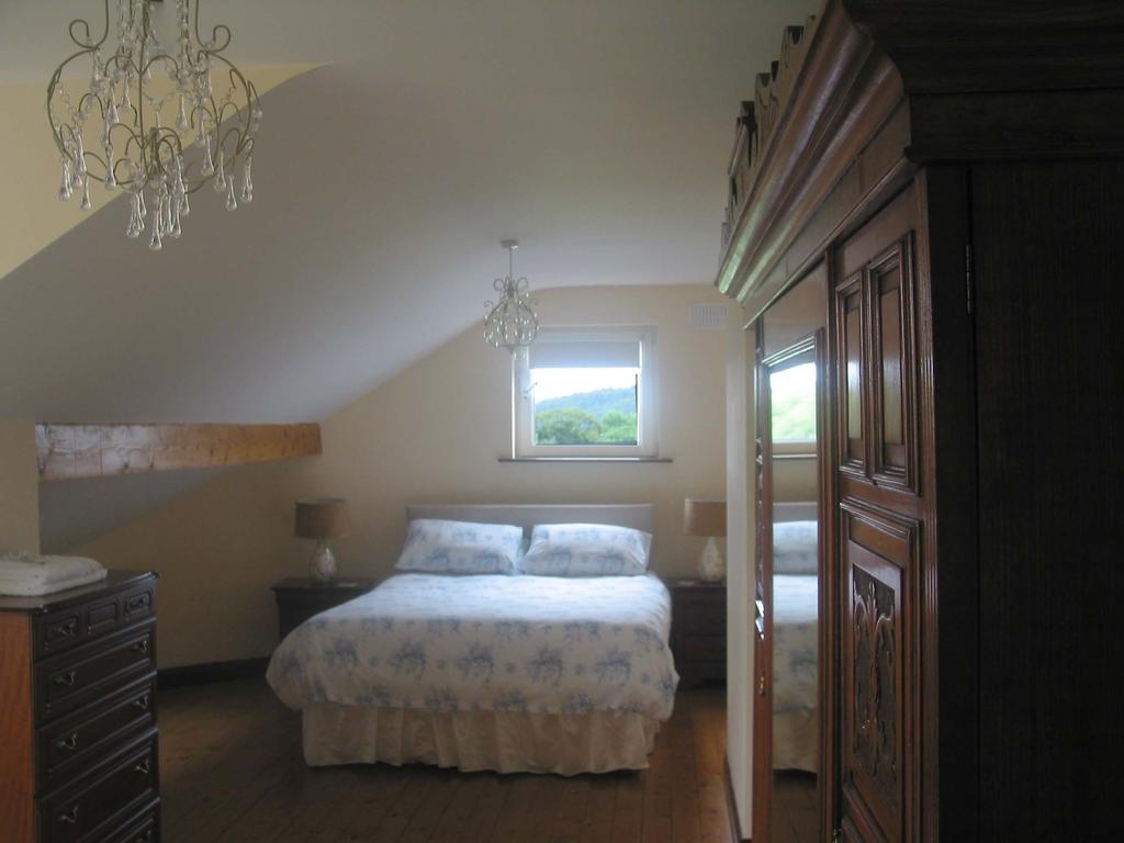 كاستلبلايناي White Hill Country House B&B الغرفة الصورة