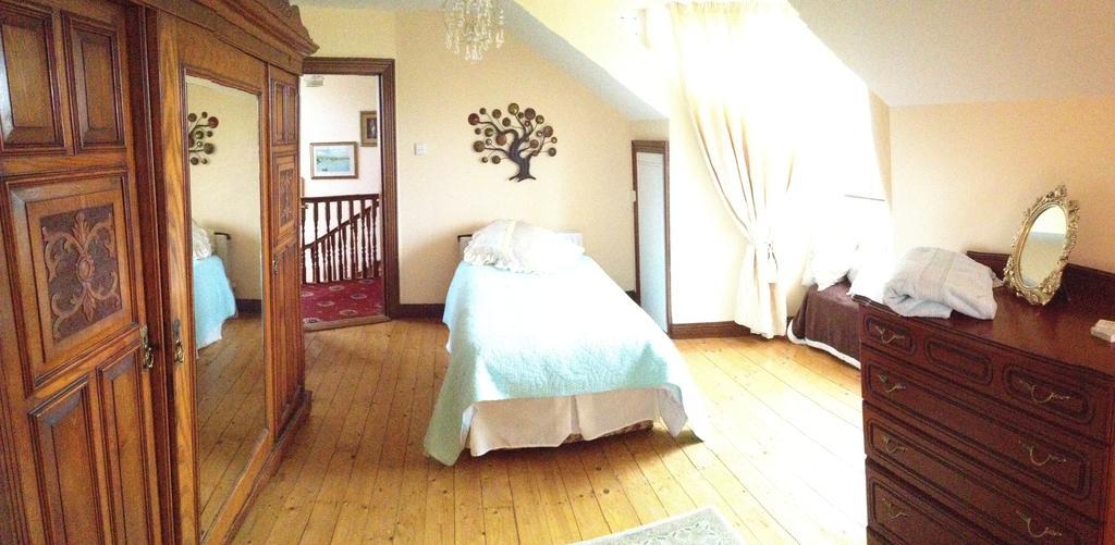 كاستلبلايناي White Hill Country House B&B الغرفة الصورة